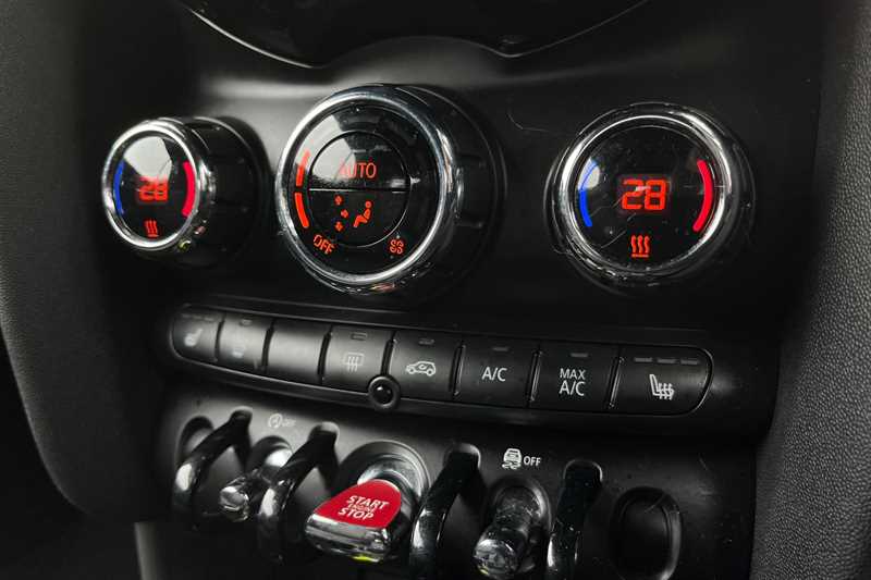 Used MINI Convertible 2019 for sale - 77899547: Photo 15