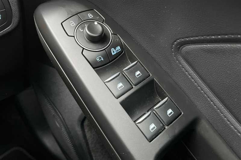 Used Ford Focus 2021 for sale - 76776029: Photo 16