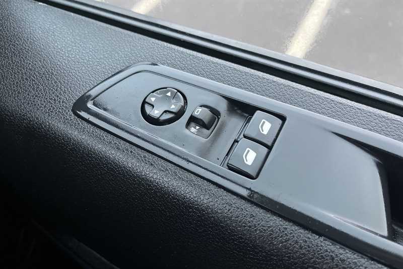 Used Vauxhall Vivaro for sale - 76890551: Photo 16