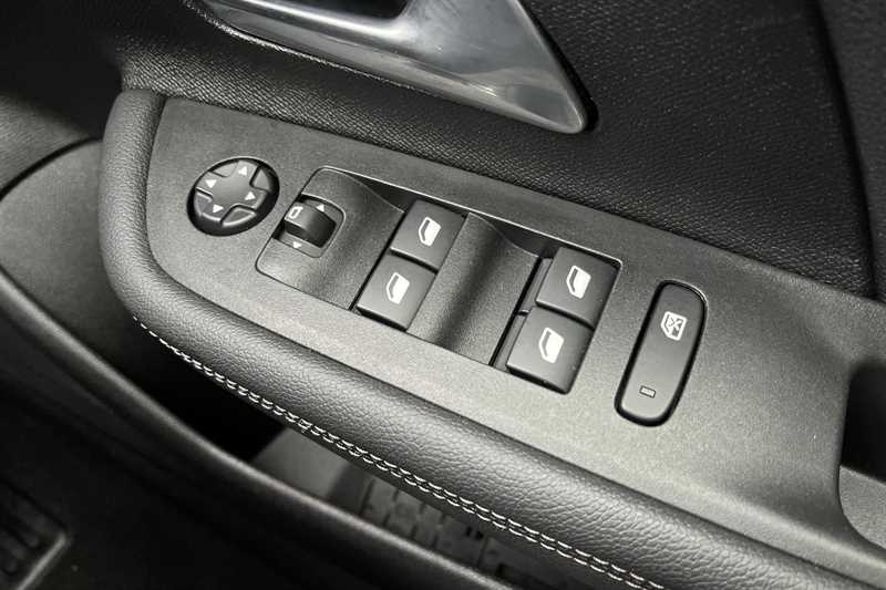 Used Vauxhall Mokka Electric for sale - 77444656: Photo 16