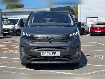 Used Peugeot e-Traveller 2024 for sale - 78338289: Photo