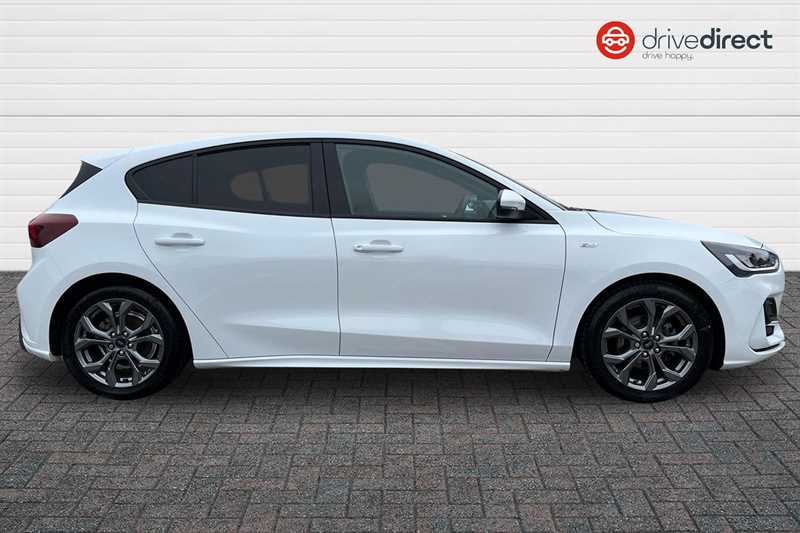 Used Ford Focus 2023 for sale - 76176456: Photo 2