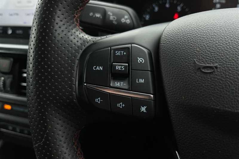 Used Ford Focus 2023 for sale - 76176456: Photo 21