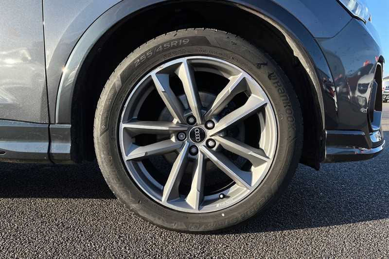 Used Audi Q3 2021 for sale - 77772743: Photo 12