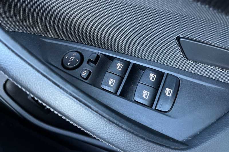 Used BMW i4 2024 for sale - 77699765: Photo 16