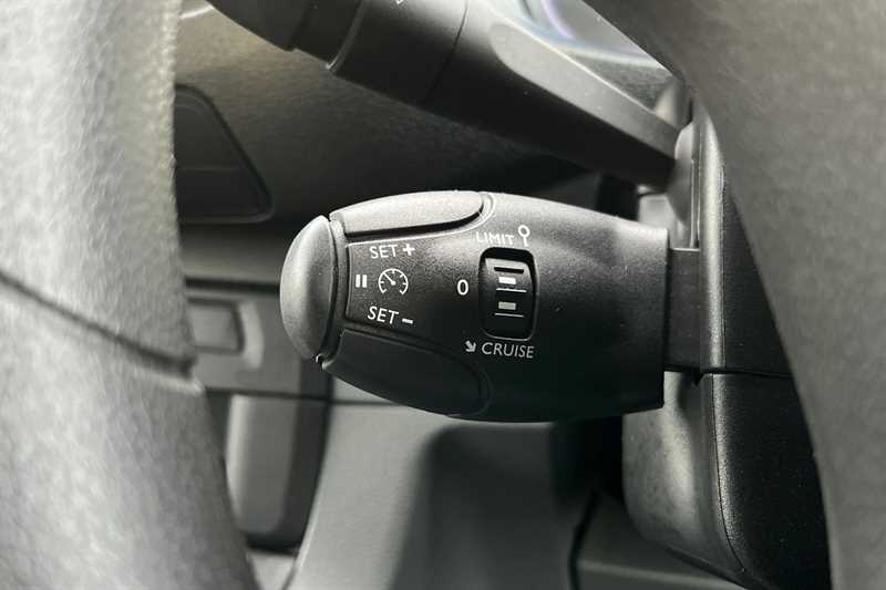 Used Vauxhall Vivaro Life 2022 for sale - 76648394: Photo 21