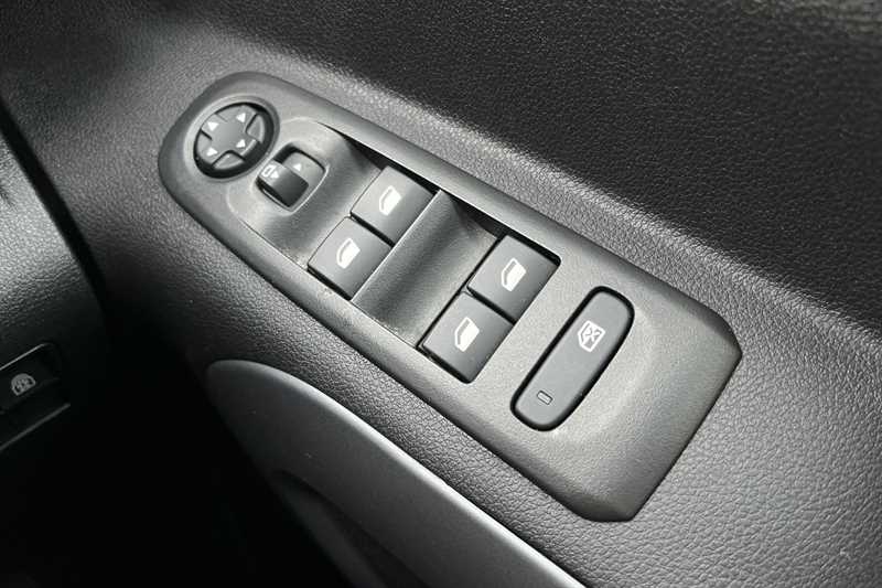 Used Vauxhall Combo Life Electric 2024 for sale - 76552594: Photo 16