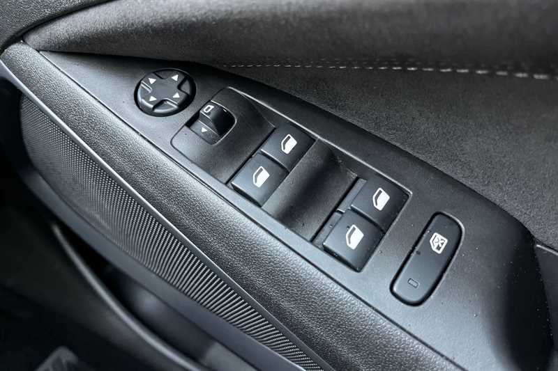 Used Vauxhall Crossland 2022 for sale - 77887533: Photo 16