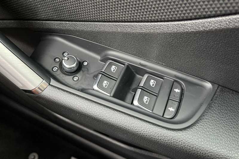 Used Audi Q2 for sale - 76463136: Photo 16