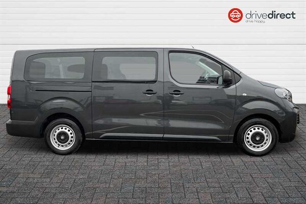 Used Vauxhall Vivaro Life 2025 for sale - 76155330: Photo 2