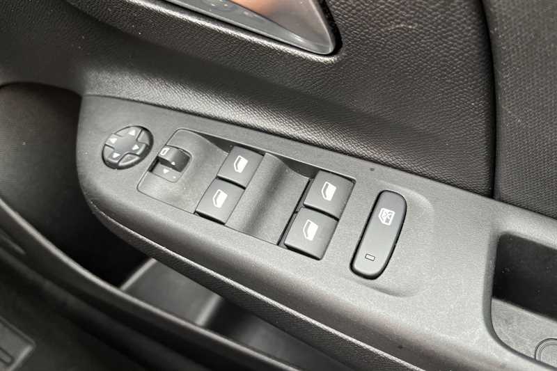 Used Vauxhall Corsa for sale - 76463494: Photo 16