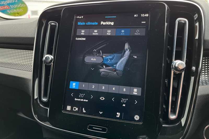 Used Volvo XC40 2024 for sale - 76776209: Photo 15