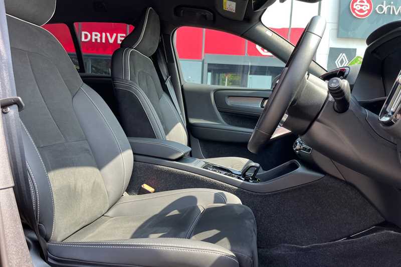 Used Volvo XC40 2025 for sale - 76463311: Photo 23