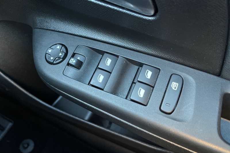 Used Vauxhall Corsa for sale - 77728353: Photo 16