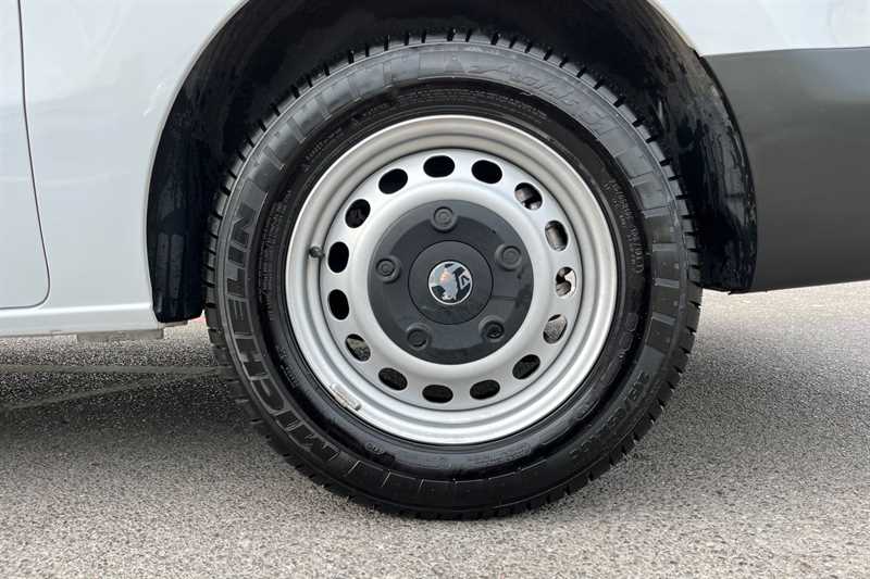 Used Vauxhall Vivaro Life 2024 for sale - 76775427: Photo 10