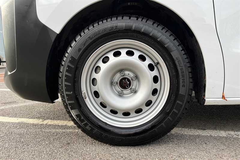 Used Vauxhall Vivaro Life 2024 for sale - 76775427: Photo 9