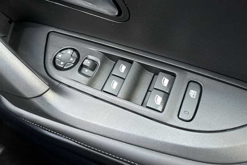 Used Peugeot 2008 2024 for sale - 77309588: Photo 16
