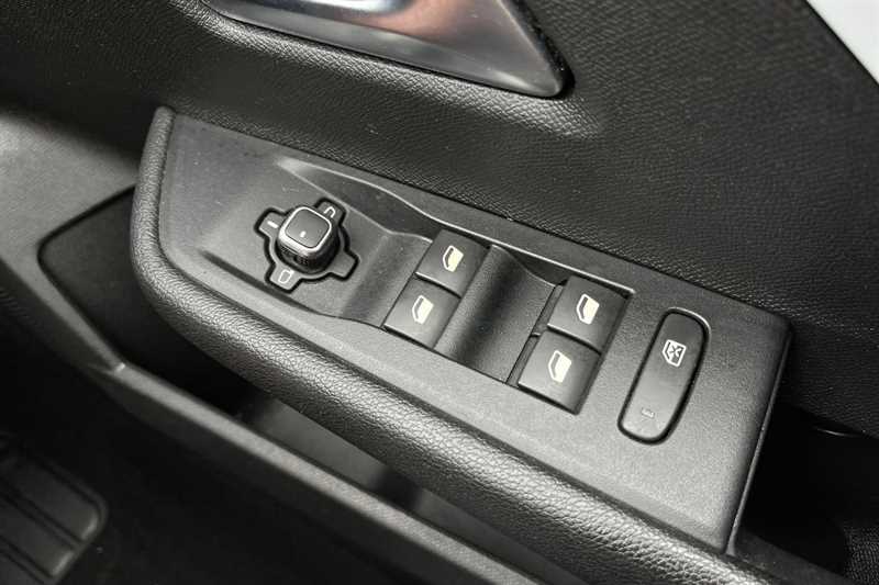 Used Vauxhall Astra 2023 for sale - 76530398: Photo 16