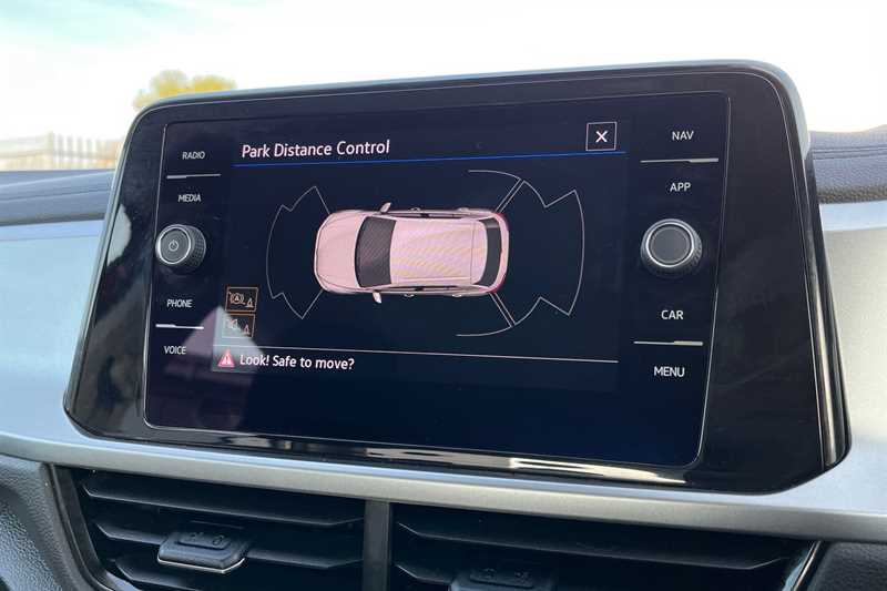 Used Volkswagen T-Roc 2023 for sale - 78142425: Photo 19