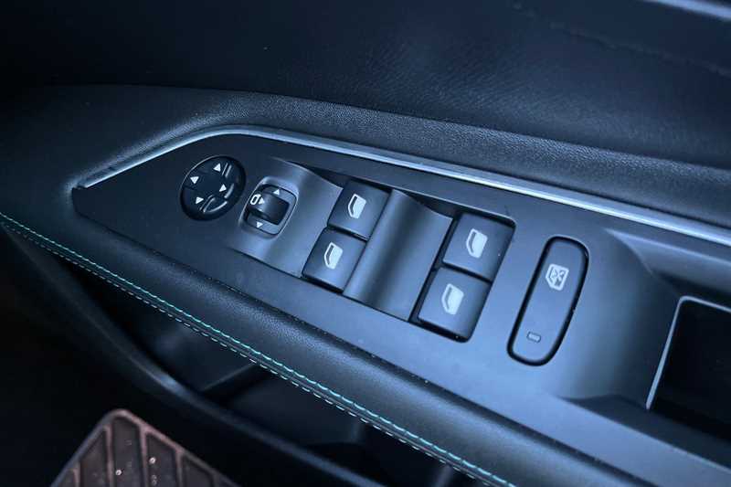 Used Peugeot 3008 2021 for sale - 77800292: Photo 16