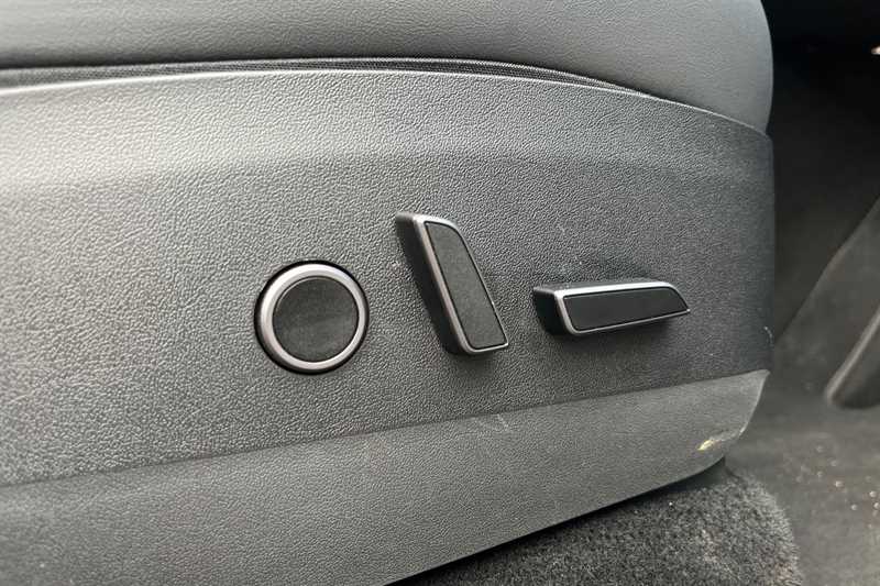 Used Tesla Model Y 2023 for sale - 76529539: Photo 26