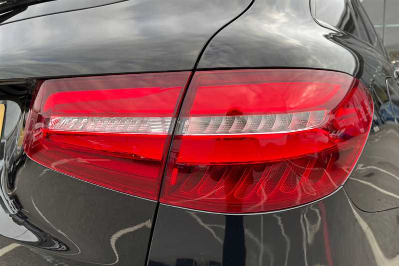 Used Mercedes-Benz GLC 2019 for sale - 76311693: Photo 32
