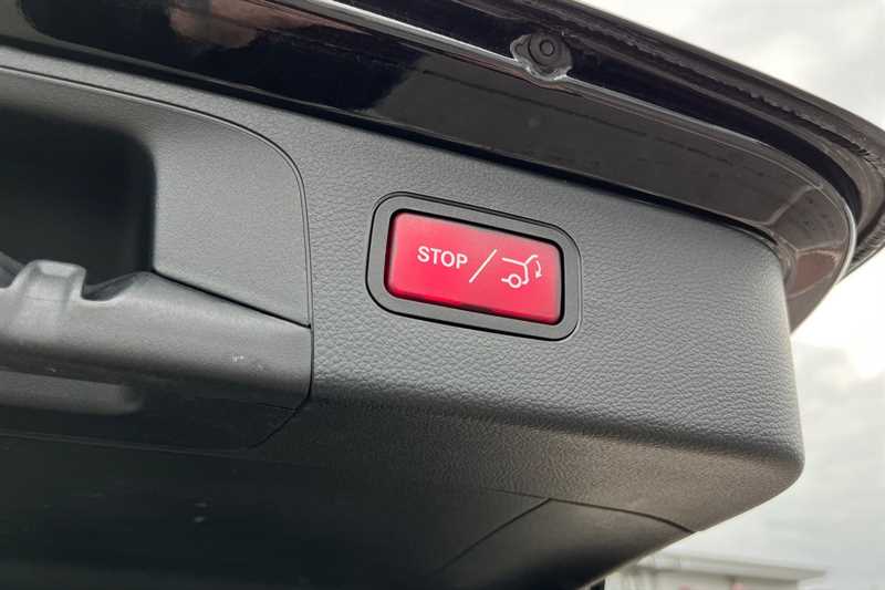 Used Mercedes-Benz GLC 2019 for sale - 76311693: Photo 39