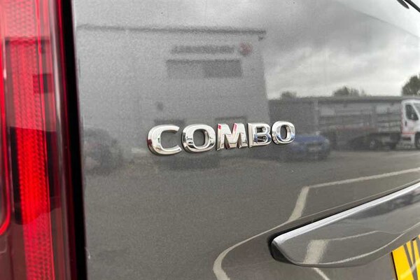 Used Vauxhall Combo Life 2022 for sale - 76261964: Photo 30