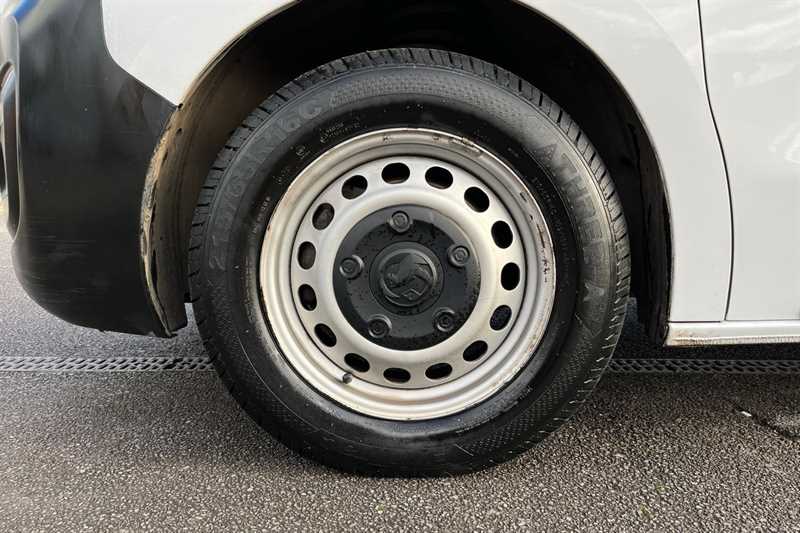 Used Vauxhall Vivaro 2023 for sale - 76955641: Photo 9