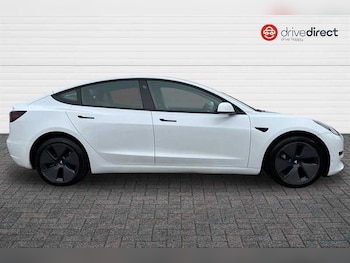 Used Tesla Model 3 2021 for sale - 76229600: Photo