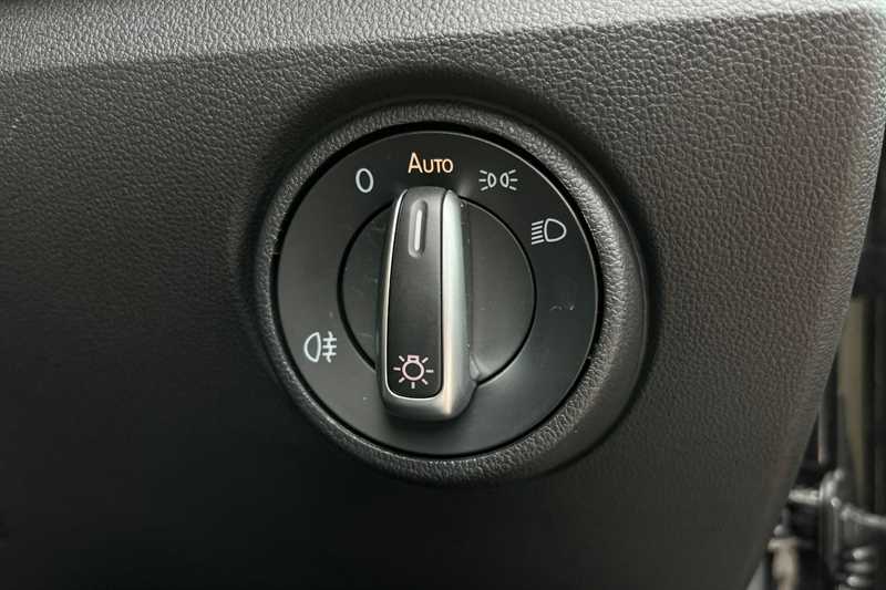 Used Volkswagen up! 2021 for sale - 77943998: Photo 40