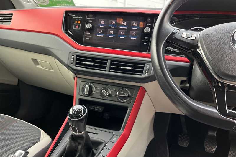 Used Volkswagen Polo 2018 for sale - 76298553: Photo 14