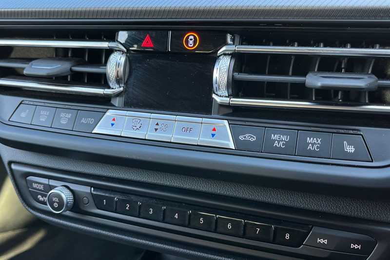 Used BMW 1 Series 2024 for sale - 76756129: Photo 15