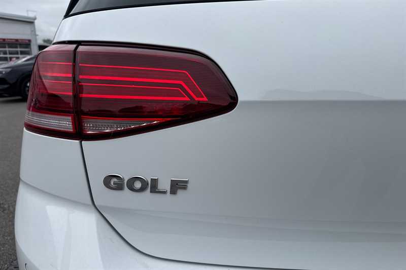 Used Volkswagen Golf 2020 for sale - 76525282: Photo 30