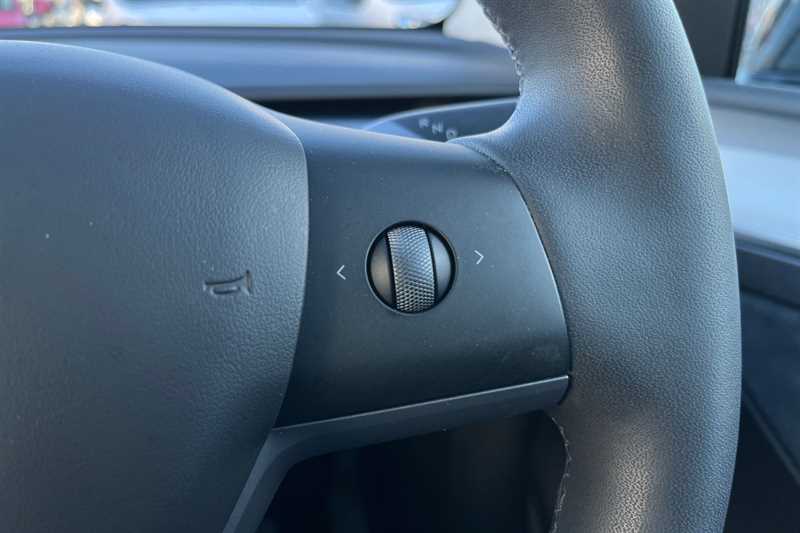 Used Tesla Model Y 2023 for sale - 76776034: Photo 22