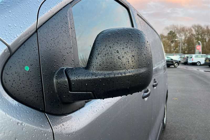 Used Vauxhall Vivaro for sale - 76858172: Photo 35