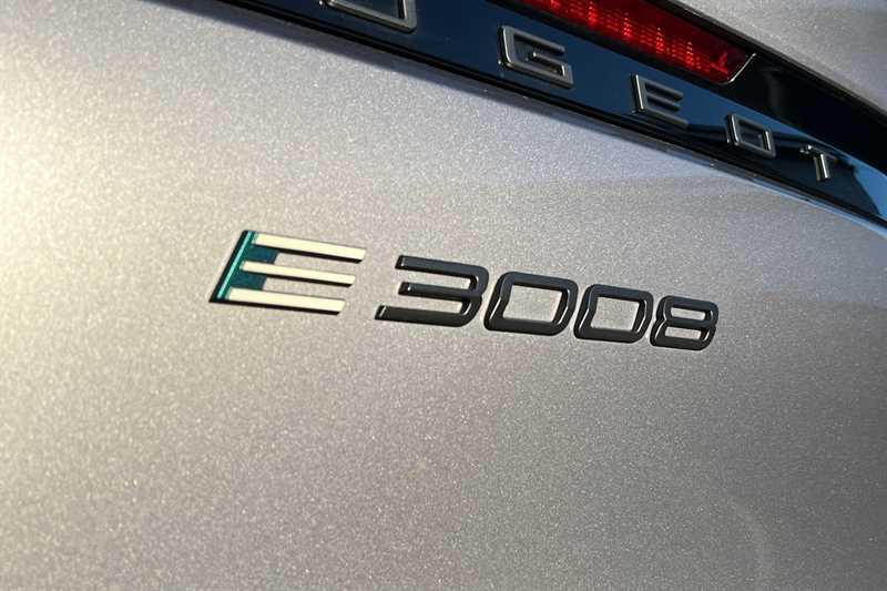 Used Peugeot 3008 2024 for sale - 76956727: Photo 30