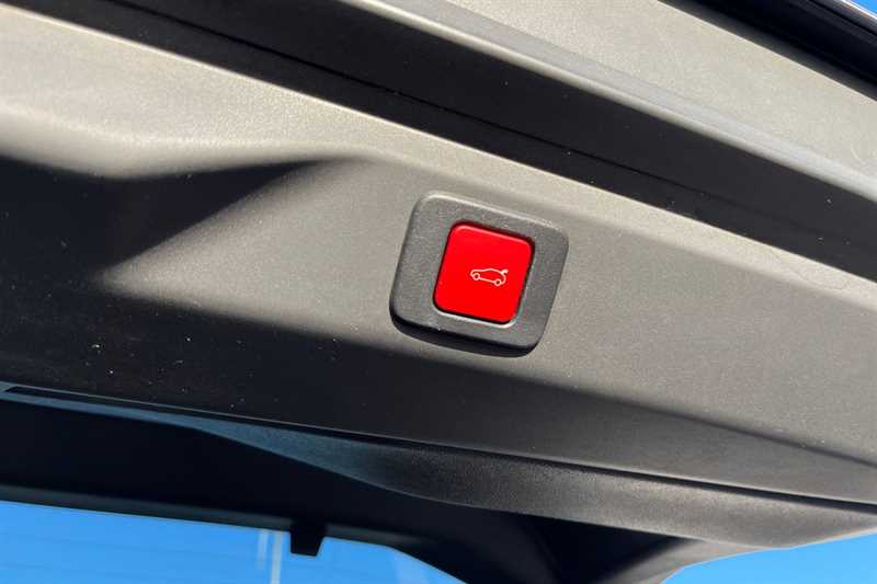 Used Peugeot 3008 2024 for sale - 76956727: Photo 39