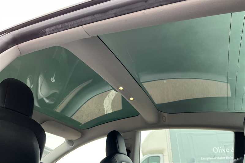 Used Tesla Model 3 2021 for sale - 76853240: Photo 38