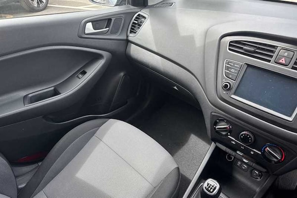 Used Hyundai i20 2019 for sale - 76044583: Photo 38