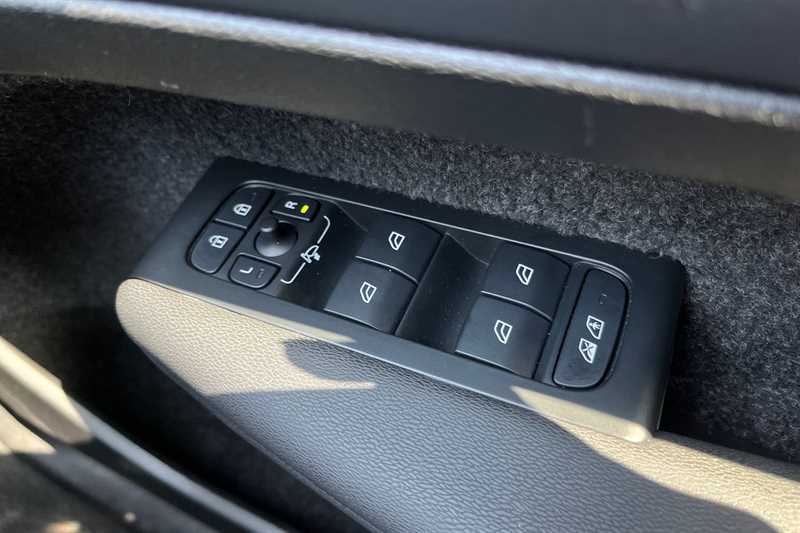 Used Volvo XC40 2025 for sale - 76776134: Photo 16