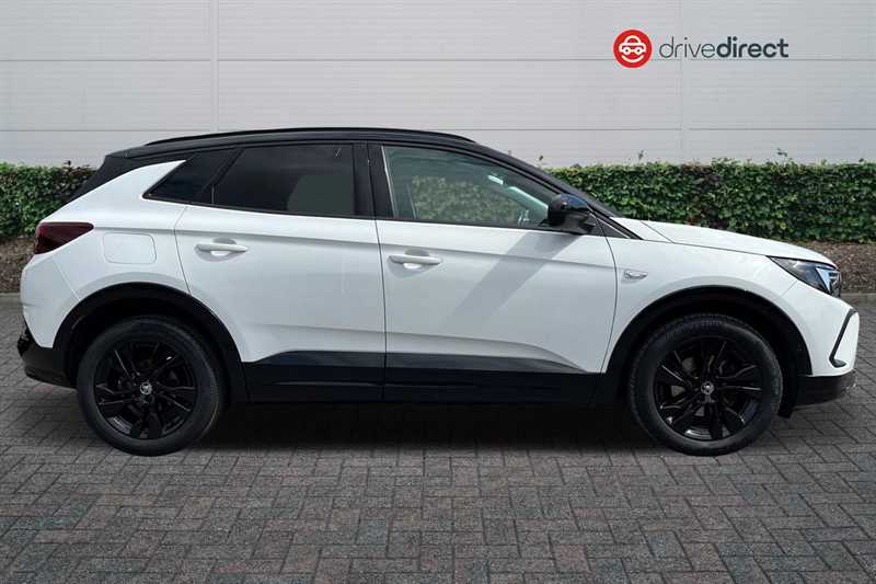 Used Vauxhall Grandland 2022 for sale - 76530120: Photo 2