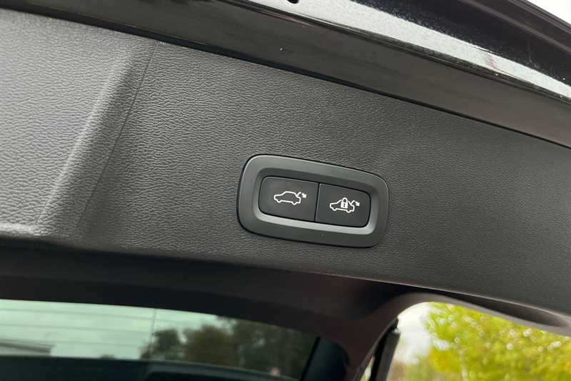 Used Volvo XC40 2024 for sale - 76756818: Photo 38