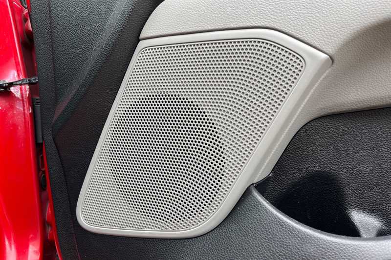 Used Kia Stonic 2018 for sale - 76443896: Photo 27