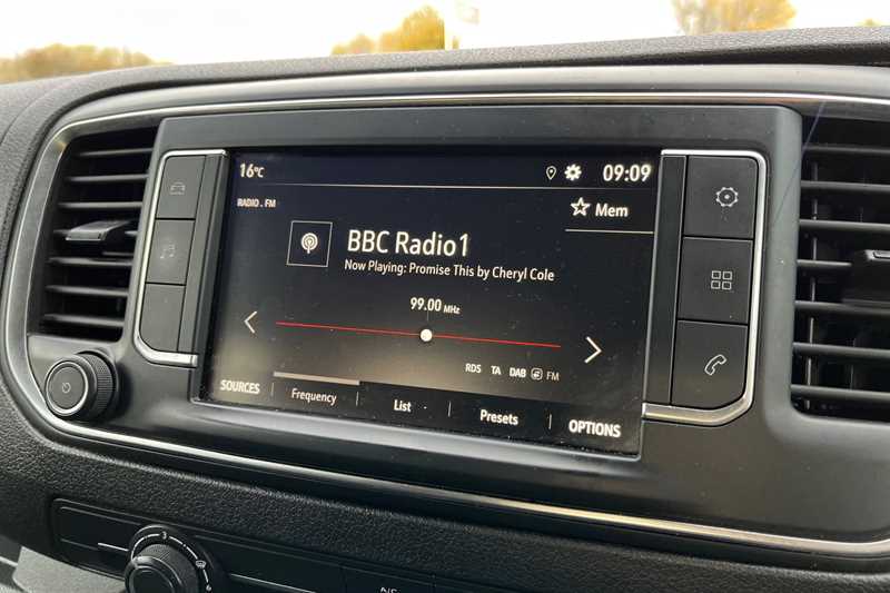 Used Vauxhall Vivaro Life 2022 for sale - 76489506: Photo 17