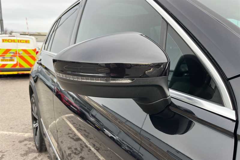 Used Volkswagen Tiguan 2023 for sale - 77844378: Photo 34