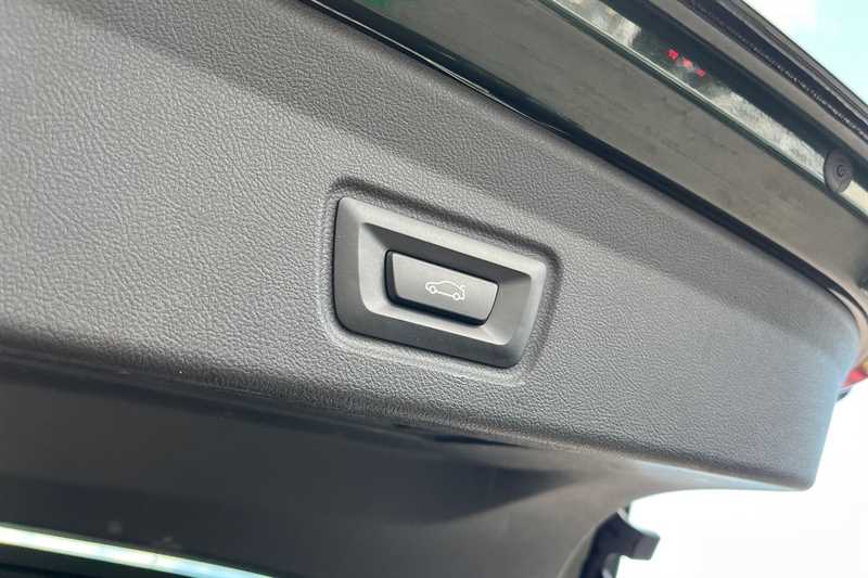 Used BMW i4 2024 for sale - 77335591: Photo 39