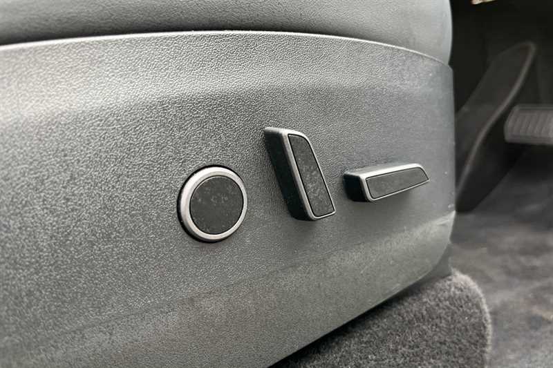 Used Tesla Model Y 2023 for sale - 77801446: Photo 26