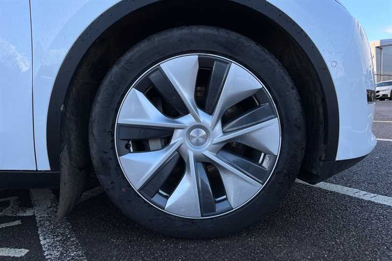 Used Tesla Model Y 2022 for sale - 76756841: Photo 12