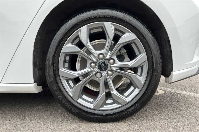 Used Ford Focus 2023 for sale - 76852796: Photo 10